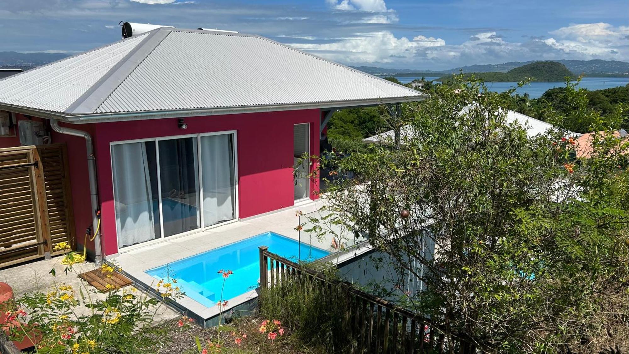 La Villa Jalna Grenadine Deux Chambres Et Piscine Privee Ле-Труаз-Иле Экстерьер фото