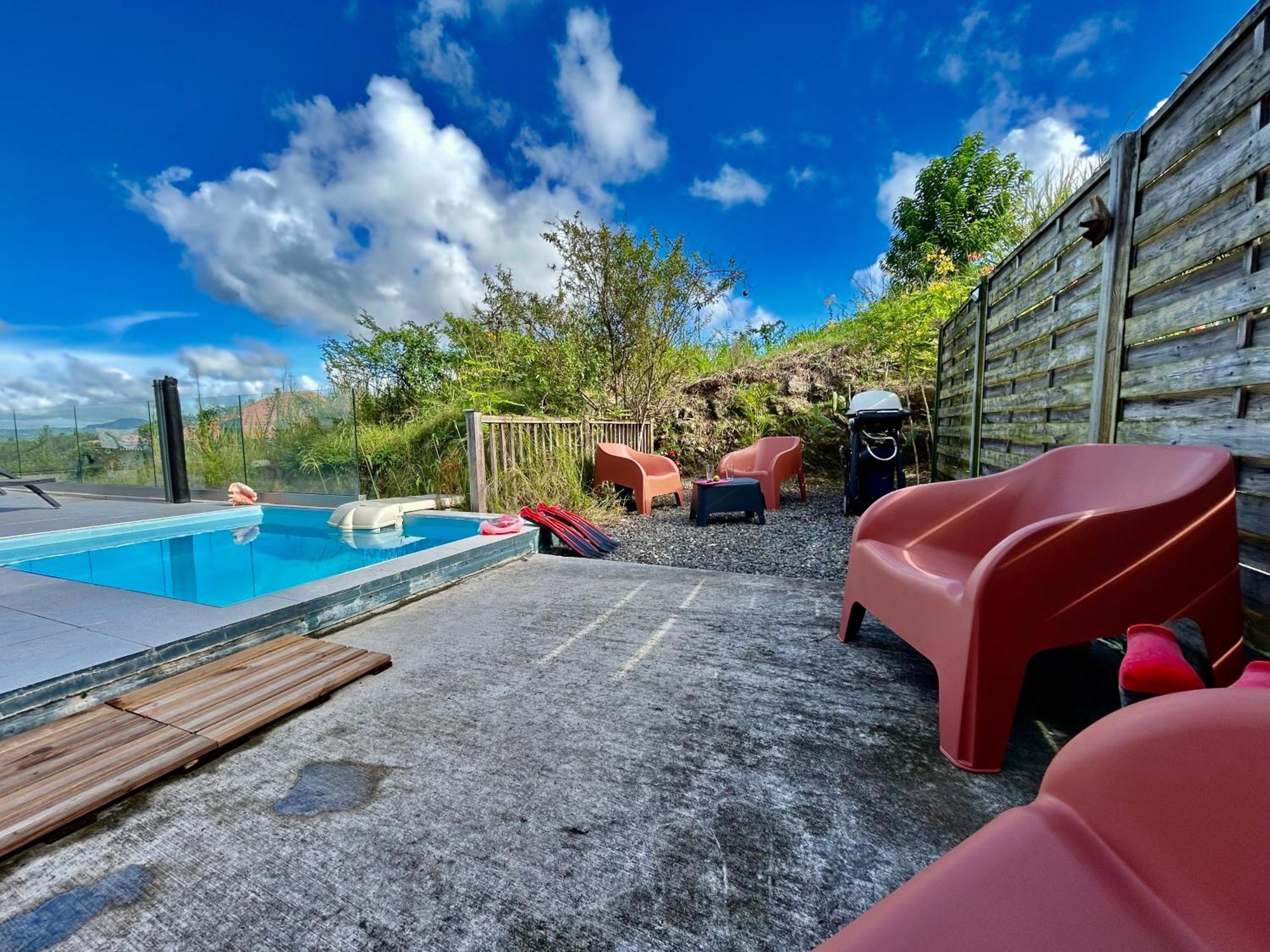 La Villa Jalna Grenadine Deux Chambres Et Piscine Privee Ле-Труаз-Иле Экстерьер фото