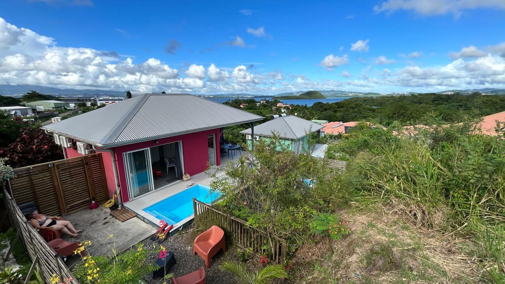 La Villa Jalna Grenadine Deux Chambres Et Piscine Privee Ле-Труаз-Иле Экстерьер фото