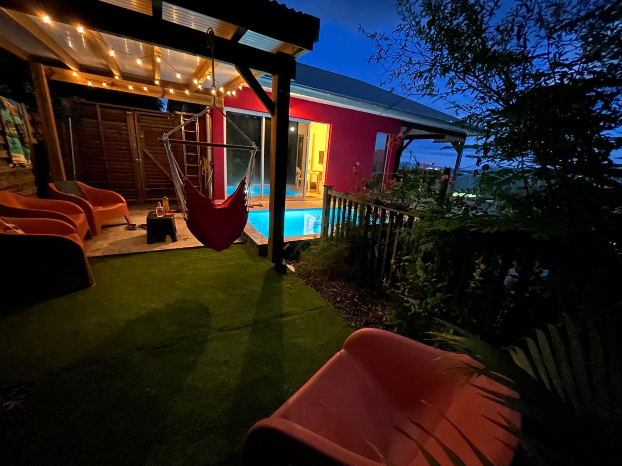 La Villa Jalna Grenadine Deux Chambres Et Piscine Privee Ле-Труаз-Иле Экстерьер фото