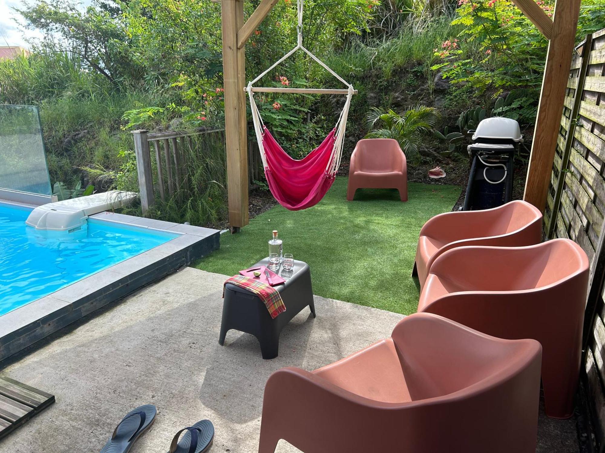 La Villa Jalna Grenadine Deux Chambres Et Piscine Privee Ле-Труаз-Иле Экстерьер фото